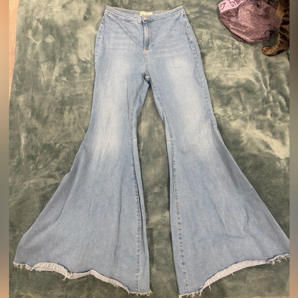 Free People Light Wash Bell Bottom/Flare Jeans